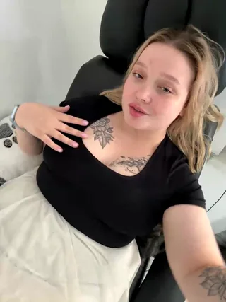 alinaadams