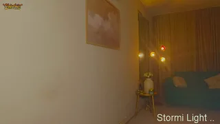 stormi_light