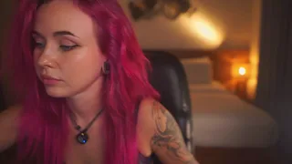 sarah_pink